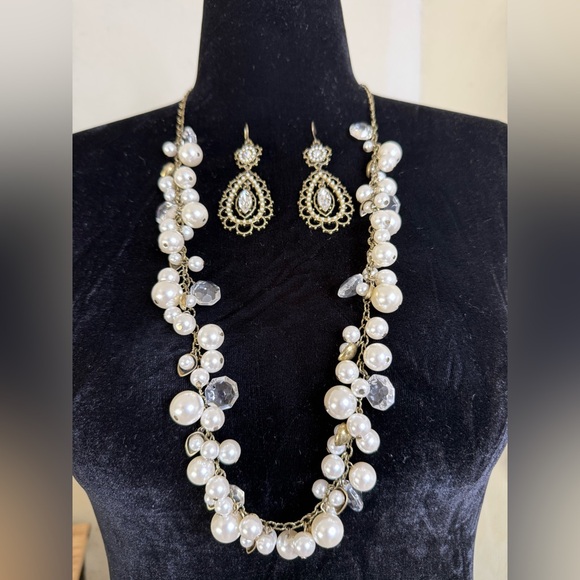 Chloe & Isabel Pearl and Crystal Drops Necklace/Earrings Paris Collection - Picture 1 of 11